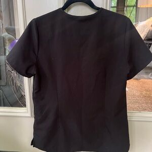 FIGS Women's Catarina One-Pocket Scrub Top